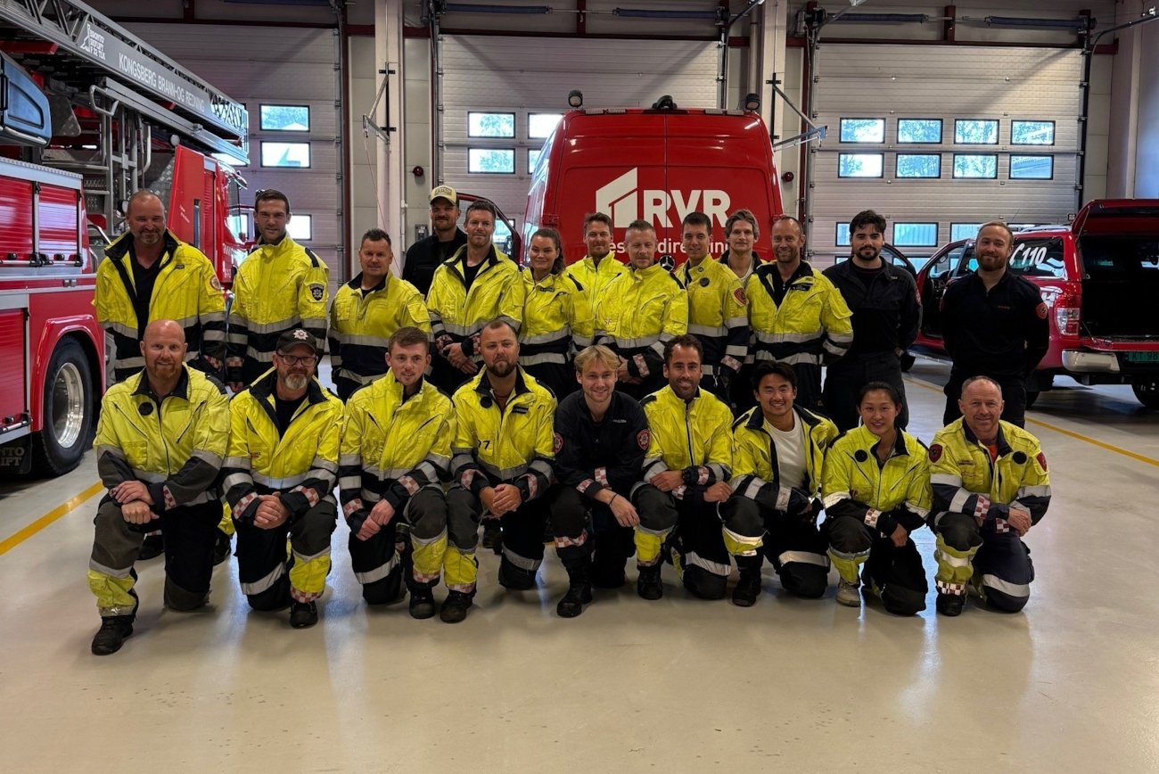 Brannfolk i oppstilling på kurs. Foto. 
